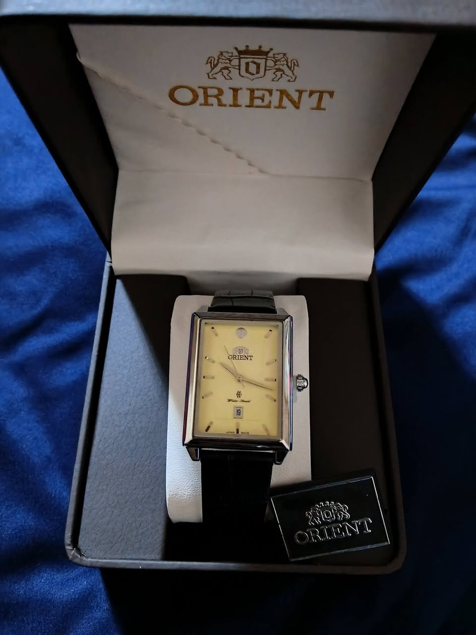 اورينت كواتز باله بهذا الشكل مع علبه مالته سعره ٢٢ الف مع توصيل خاص موجود


**إذا كنت صاحب هذا الإعلان وتريد حذفه لأي سبب، رجاءا أرسل رسالة إلى الدعم الفني**