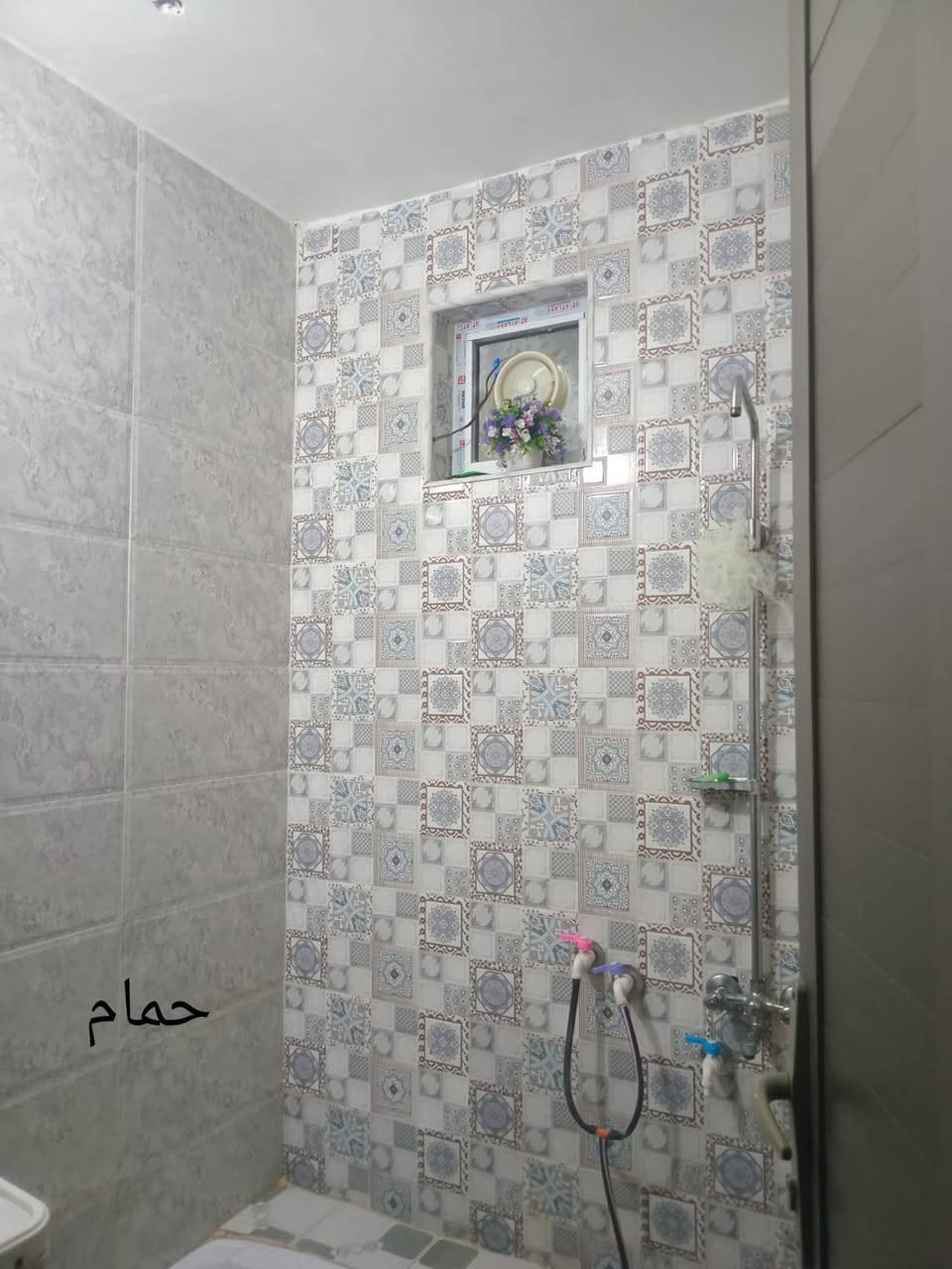 دار اللبيع ١٠٠م طابق واحد ستاره وبيتونه
مقاطعة٢/١٥نهايه ٢/٩ قريب التبليط للاستفسار ***********
