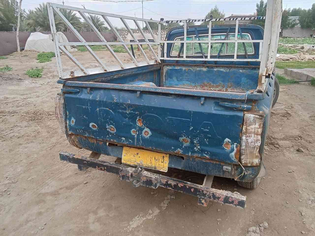 السلام عليكم سياره بيكم موديل 82 للبيع محرك جديد كير جديد تخم تاير غلاف طشت جديد بيها سنويه بس راعيها ما ندله أكفلك من سرقه وعشاير السعر 18ورقه وبيها مجال الاتصال ***********
