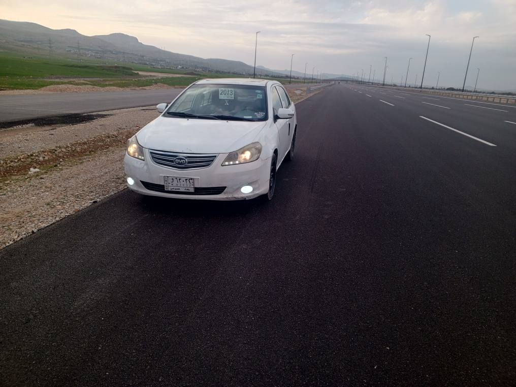 بیوادی مۆدیل 2013 سپی ئاڕمی پلاستیک
دهۆک سە نە وه ی پلاستیک بغداد
بە شە رتی ئە وە لیات و غرامە 
گێرو مە کینە سە نی یابانی تۆماتیک 
تە بردید ساردو گە رم
سلایت
جام کارە با
قوفڵ مرکزی
کامێرا
شاشە ئایپاد
پێش و دوای کە پسە
وە رگە راو نیە
موس نیە
براوە نیە
کە مێ بۆ یاخی هه یە
سعری ٤٣ گە ڵا
0770024 7438
*********** السليمانية, العراق
