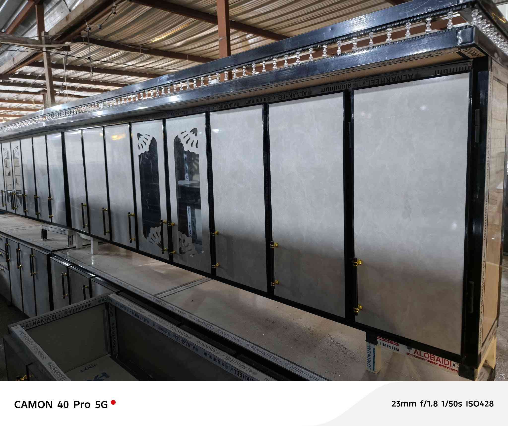 معمل المنيوم وليد خالد للكاونترات والديكورات الحديثه.نقدم لزبائننا الكرام احدث الديكورات والموديلات باسعار تنافسيه
#سعر المتر اليراني100 الف.
#سعر المتر الصيني 120الف.
#سعر المتر التركي 135الف.
#نستبدل الكاونترات القديمه بكاونترات حديثه مع الفرق.
ماعليك بس تتصل انت اختار واحنه نحتار وللعلم يتوفر كاونترات جميع القياسات وجميع الالوان جملة ومفرد يعني الكاونتر3متر +الملحق+سنك مرمر 650الف 
العنوان: ميسان - الماجدية شارع الملعب مجاور مكتب الغاز
للاستفسار اكثر الاتصال على الرقم  اواتساب
*********** /***********
