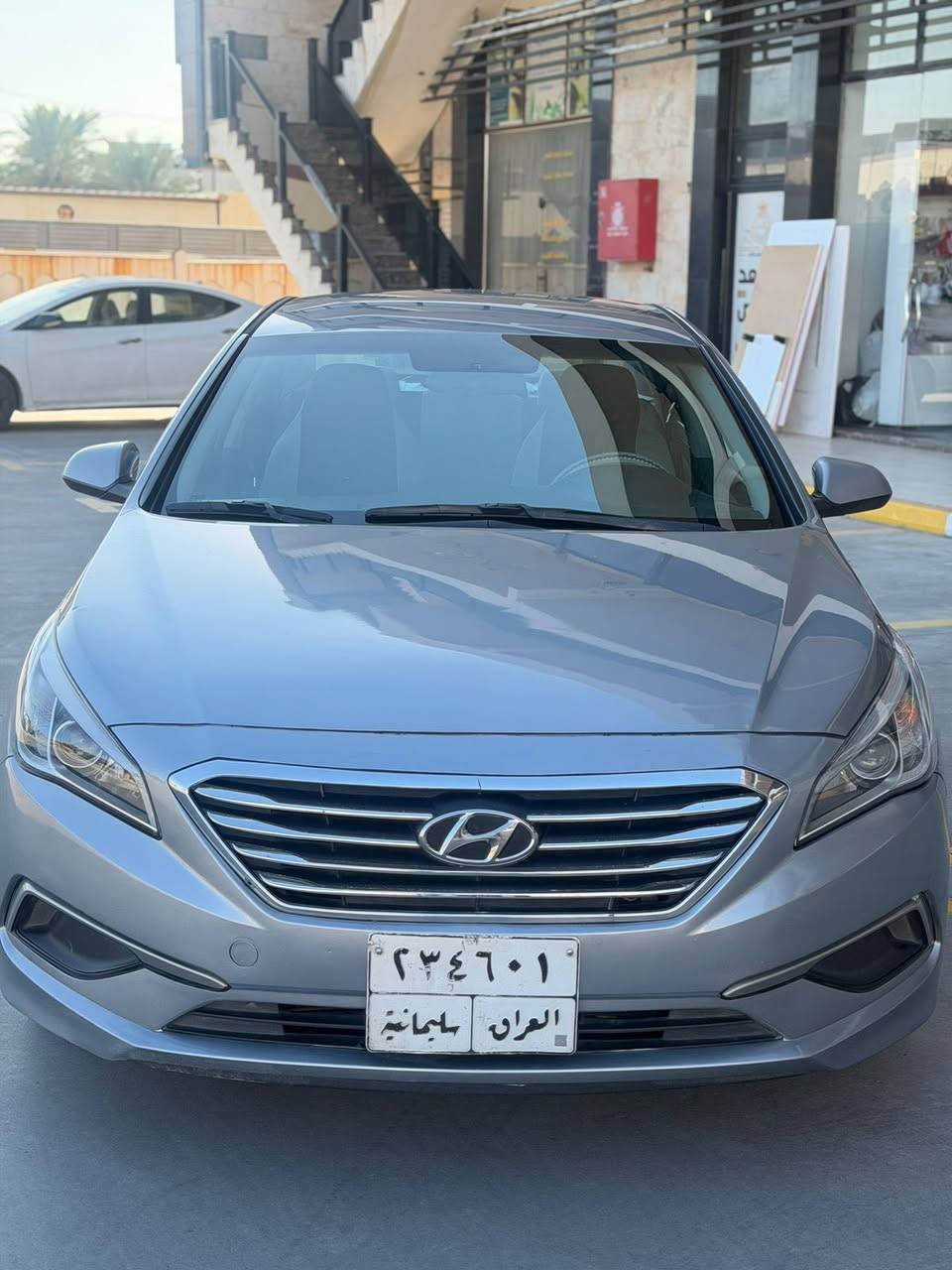 سوناتا 2016 وارد امريكي
رقم سليمانية القديم 
بأسم كردي شرط التحويل 
ماشي 160 
السيارة كلش نظيف مامعتازة شي 
الحادث بنيد الوجه مالتة ونفسة مصلح لا دواخل ولا شواصي وباب السايق امبدل بلادي 
المحرك مفتوح معلين الكازكيت مالته ( من شتريتهة هيج هي ) خير من الله 
(2400 جي دي اي )
السعر 120 
العنوان الغزالية 
رقم
***********
