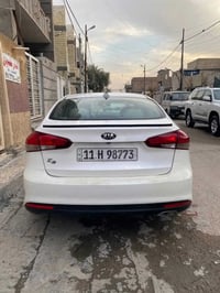 كيا فورتي 2018 أمريك فول مواصفات للاخير..  1/1  ماشيه 76 الف حقيقي حاد...