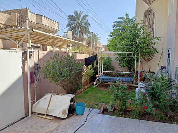 السلام عليكم

دار محدث بالكامل 200م 

واجهه 10م نزال 20م
كراج 
حديقه
صاله ماستر سويت
حولي
غرفه نوم 
حمام
الطابق الثاني // 3غرف نوم وحده منهن سويت 
صاله
مطبخ
حمام

السعر 590مليون والتفاوض مع صاحب العقار 

غزاليه شارع المشجر مقابل محطه الوقود

للاستفسار مكتب الطائي للعقار *********** شارع المشجر
