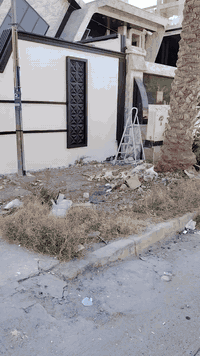 كادر نعمل كافه لاعمال لبخ سقل خشن تشميع جص بورك سيراميك وتطبيك مرمر للواجهات جميع انحاء بغداد 📍 *********** واتساب او اتصال 📞
