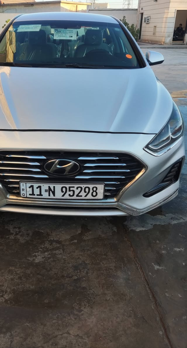 السلام عليكم
هوندآي سوناتا 2019 بغداد  حرة سنوية جديدة وهزة جديده أرقام دولي مشروع وطني تحويل مباشر للمشتري .
وارد أمريكي ضرر خفيف(صور ضرر مرفقه بالمنشور ) (بدون ايرباك )
صبغ طرف البنيد ومقدمة الچاملغ الأمامي الأيمن فقط ليبل واحد بدون تبديل والباقي كفاله من البارد والشخوط .
محرك وكير مكفولات حجم المحرك 2400 برغي ما مفتوح.
جاهزه من حداديه وتبريد وتواير وكهربائيات وغيرها . ماشيه 62 الف ع وضع الشركة.
مواصفات معروفه وحلوه شاشه كبيره كامره دواره شاشه ترحيب تحكم اربع جهات مثبت سرعه نظام سبورت بلاجكتورات لد شمعه لايتات زنون رموت حافظه رادار بالمري رادار خلفي تحديد مسار توقف ذاتي دسك أمامي خلفي ويل كب كروم سياره جديده وجاهزه وع وضع الشركة مكاني شطره
سعرها ب 150 بيه مجال للشراي  .***********
