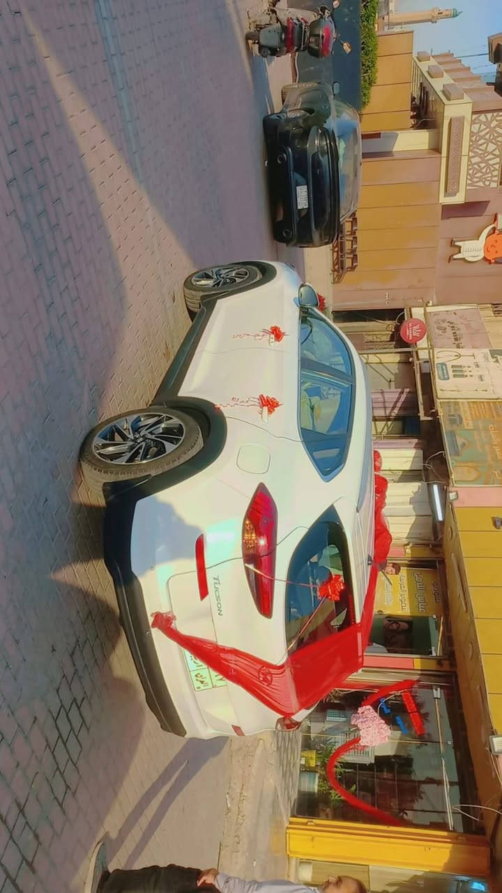 السلام عليكم
توسان 2019 للبيع 

موديل 2019 

كما موضح بالصور 

حساس أمامي خلفي

بصمه عدد2 

شاشه كبيره وكاميرا 

عداد المسافه 152

السعر 170 ورقه 

التواصل واتس أو الاتصال 

***********

العنوان الشعب
