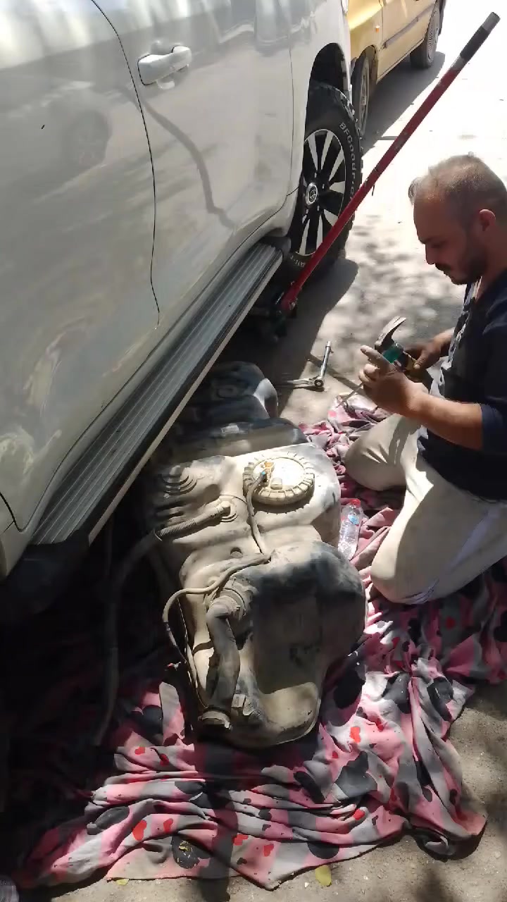 🔧⚡
فاضل فيتر وكهربائي جوال
خدمة طوارئ 24 ساعة

📱 للإتصال:
***********
***********
