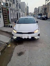 كيا فورتي موديل24 جيتي لاين فول مواصفات 1/1 ماشيه 22 حجم المحرك 2000 د...