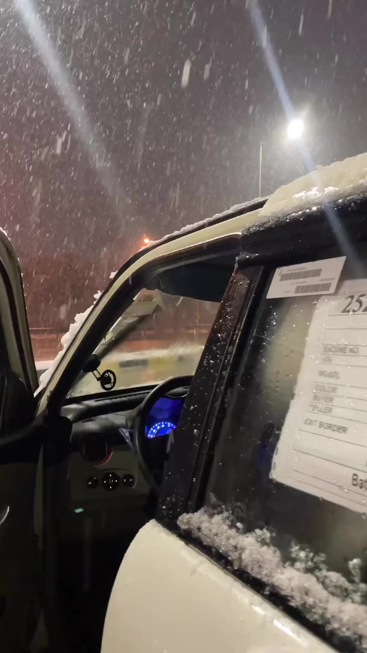 🚗 للبيع: ليفان 2013
📍 رقم: نينوى
⛽ كوبون بنزين
🪟 جامات كهرباء + قفل مركزي
🪞مراية كهرب 
❄️تبريد تدفئة شرط 
🛞 تايرات جدد
🩼 طخم جديد 
🏠 داخلية نظيفة ومرتبة مال بيت 
🛠️ كير ومكينة شرط
✨ فول مواصفات
💬 السيارة نضيفة حيل 
38 وبيها مجال 
📞 للتواصل: ***********
