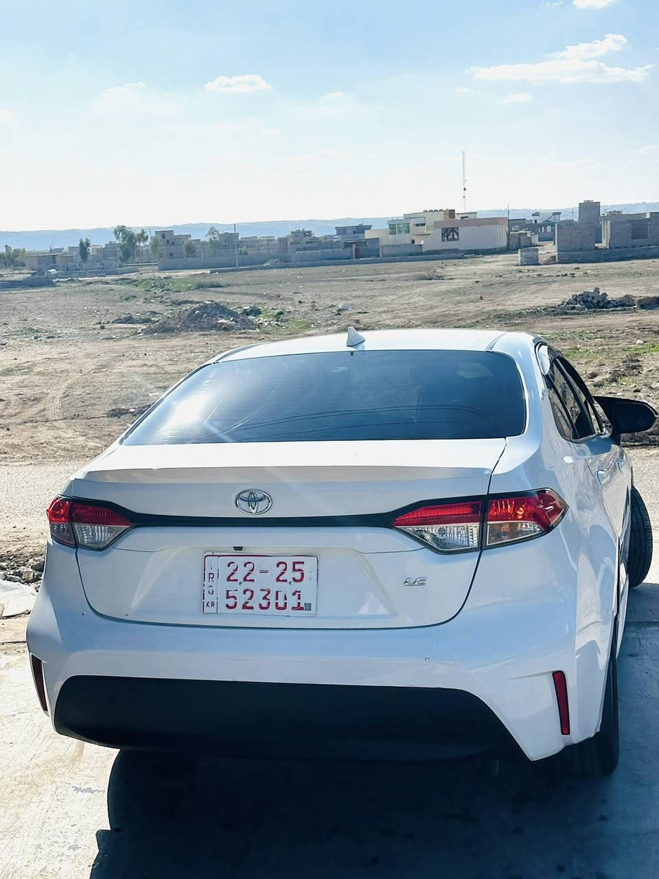 السلام عليكم ،،
كورلا ابيض 2024 LE
خروجيه صارله 3 ايام باسمي منفيس اربيل ..
السيارة اربع قطع فقط بدون دواخل ،،
عدد المسافات 18 الف فقط ماشية ،، 
السعر 125$ وبيه مجال 
الداخل لونين السيارة حلوه حيل 
رقم الشاصي 5YFB4MDE6RP157478
رقم الهاتف ***********
