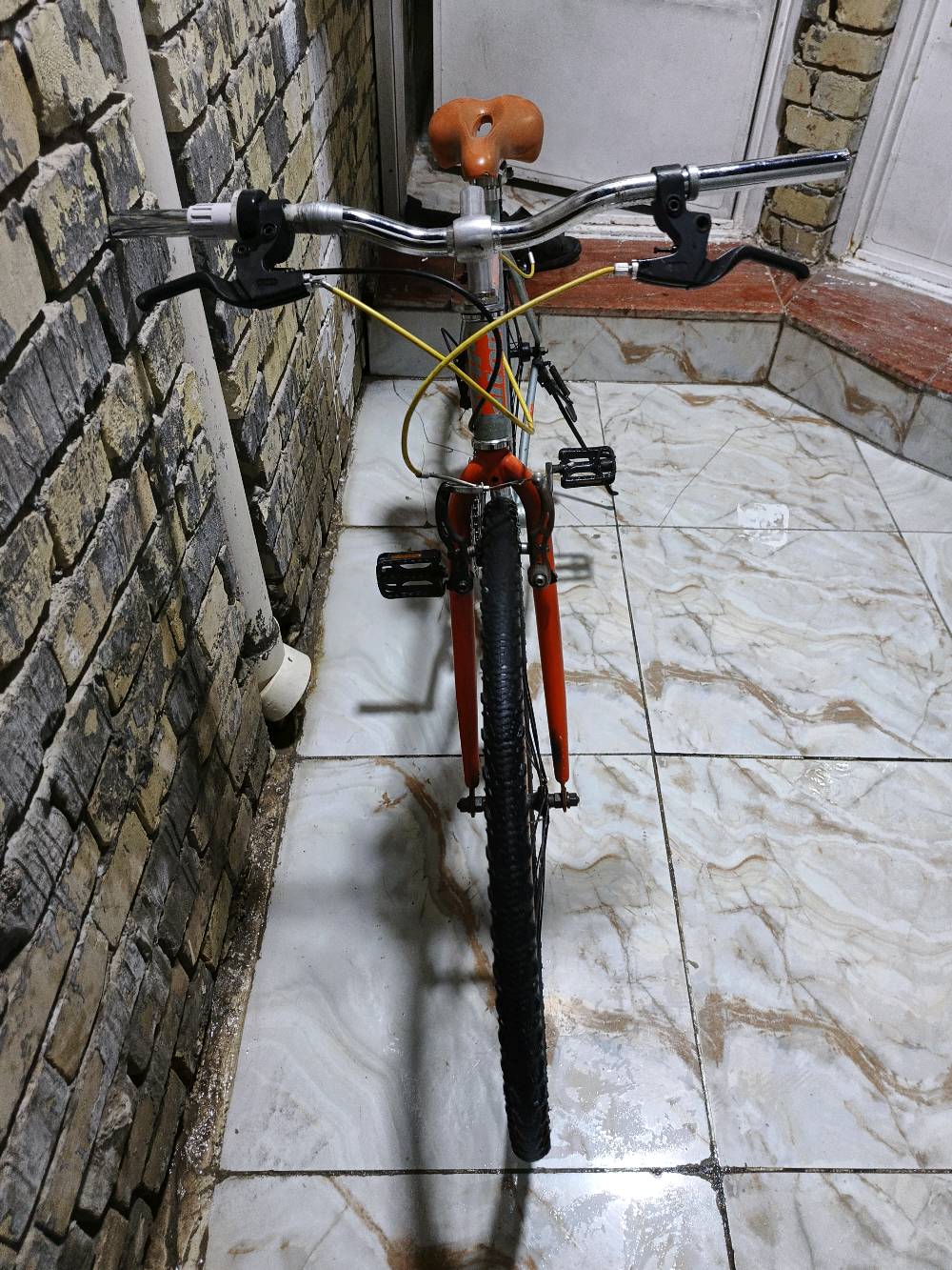 بايسكل alton spinner 21 جدا نضيف مكاني بغداد الشعب حي البساتين مكاين 7x3 بريكات اثنيهم شغالات 