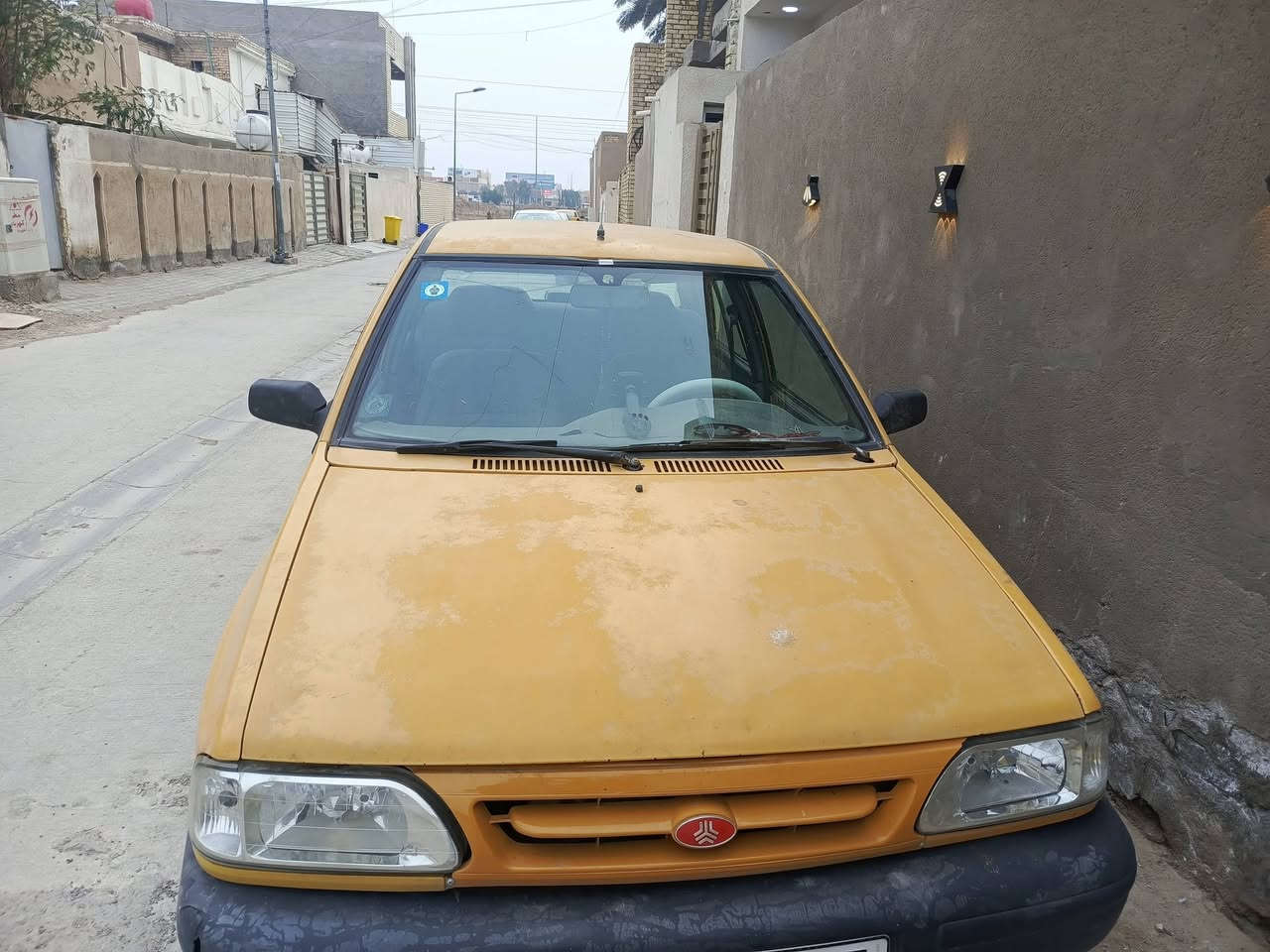 السلام عليكم 
سيارة سايبة موديل 2012
بغداد انكليزي مشروع وطني 
مصغرة خط وبحث 
ومصفرة غرامات 
سنوية لل 2028
سيارة نظيفه كير ومحرك نظيفات
خير من الله 
ويل كب تايرات نظيفة
كهربائيات شغاله 
***********
