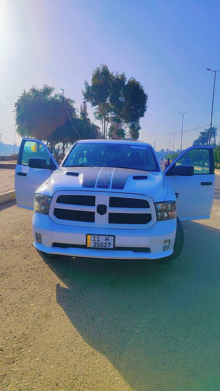 سم لله الرحمن الرحيم 
السلام عليكم 
للبيع دوج رام كلاسيك بلاك
مديل 2018
محرك هيمي 5.700 الوحش
كير محرك تبريد تدفئه كهرباء كله جديد وكفاله
رقم بغداد مشروع وطني بسمي
حادث 3 قطع 
جاملغ طامامي تصليح
 بابين تبديل بلاد 
صور الحادث مرفقه 
سياره جديده 
للستفسار اتصل او واتساب 
***********
