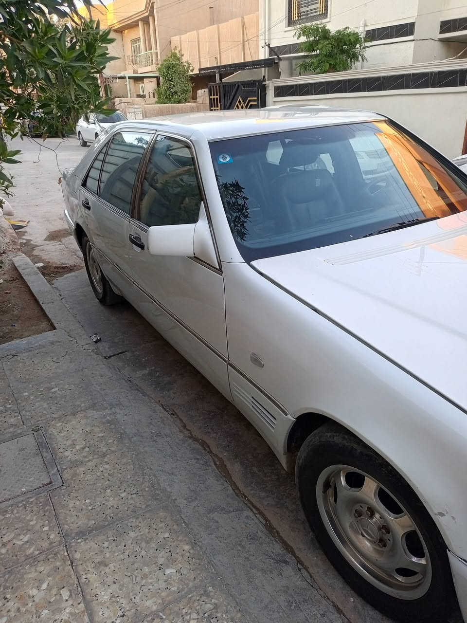 سلام عليكم مارسدس للبيع موديل95رقم بغداد نكليزي العنوان بغداد سعر60وبيه مجال رقم ***********
