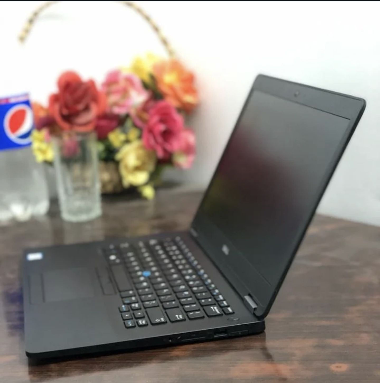 لابتوب Dell سوبر سلم الجيل السادس  للبيع
المعالج core i5 الجيل السادس
رام 8 كيكا DDR4
هارد 256 كيكا SSD
كرت الشاشه Intel UHD حجم 4 كيكا
الشاشه حجم 14 انج ضد التوهج  دقة FHD
باتري ليثيوم 6 خلايا  شحن سريع 65 واط والباطرية ممتازة
كامره دقة hd تحتوي قفل فتح وغلق الكامره
 منفذ  رام  وhdmi وسيم كرت وباقي المنافذ   الحاسبه كلش نضيفه وحلوه
السعر 250 الف


**إذا كنت صاحب هذا الإعلان وتريد حذفه لأي سبب، رجاءا أرسل رسالة إلى الدعم الفني**