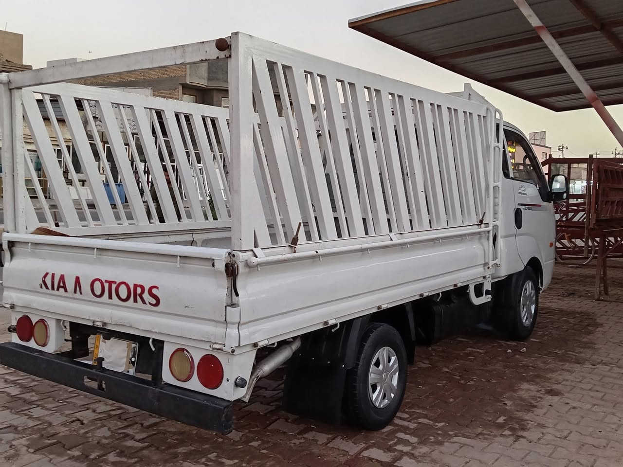 السلام عليكم للبيع كيا 2008رقم قادسيه انكليزي تحويل مباشر شاصي مكفول رقم شاصي واضح سياره مكفول وجاهزه مكينه 3000سوبر مكينه كير حداديه تايرات خير من الله برغي ماعايزه سياره جاهزه على 24حبايه كبل للشغل ترايه يخبل سياره احله من الصور ملاحضه (المحجر مو وي السياره ) السعر 85وبيها مجال للشراي مكاني نجف مشخاب للاستفسار ***********
***********
