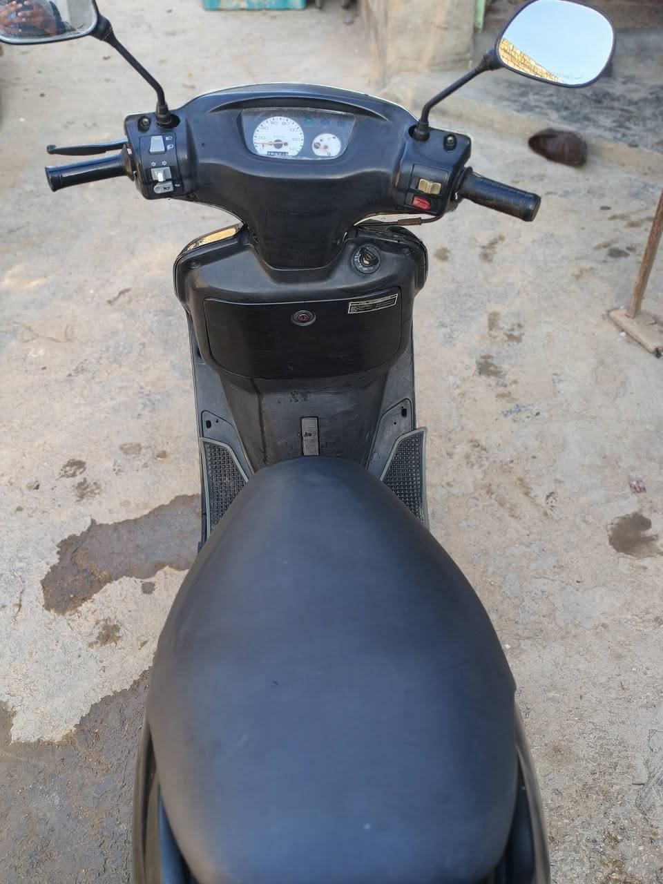 سلام عليكم دراجه فراشه نثيه مكفولة كفاله عامه مكينه مكفوله مامفتوحه دراجه حاويه شلاعه وسرعه كهربائية كله شغاله سلف هندر السعر ٤٥٠وبيه مجال امكان بابل قضاء القاسم,***********
