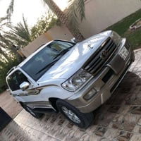 تيوتا لبوه • ٤.٧ • ٢٠٠٢