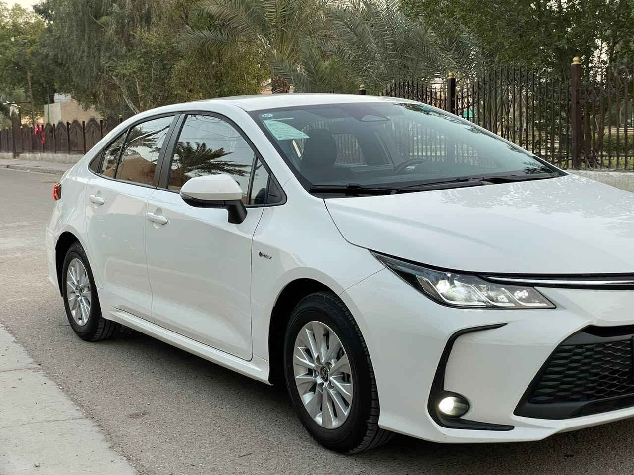 السلام عليكم كورلا هايبرد موديل ٢٥ شكل الخليجي ماشية ٣ الاف كفالة عامة اخت الزيرو مواصفات 
رادار امامي 
تحديد مسار 
كروس سرعة 
شاشة ابل كار بلي 
تبريد قطعتين 
اضاءة زنون
بصمة ابواب وتشغيل 
مكانها بغداد وسعرها ١٥٢ للاتصال 
***********
