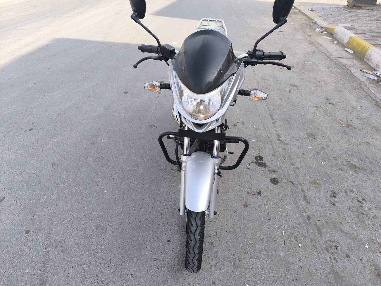 ياألله
دراجه سايم الكتروني جديد موديل 2025 السعر مليون و300 وبي مجال متواجد ع للخاص...
الاستفسار...***********
