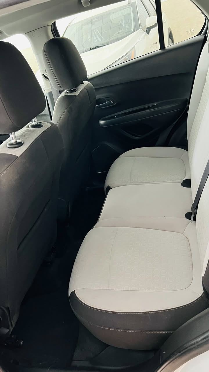 شوفليت تراكس موديل ٢٠١٨سفري شةريكةي هةولير  بدون سبغ بدون تحديل ٥٦ماشي بةناوي خومة وتس اب ***********
