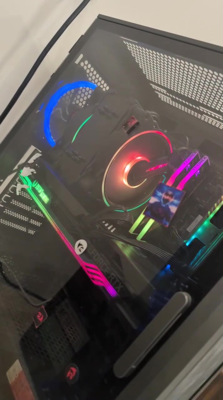 تجميعة قوية جداً لل2k
المواصفات :

Cpu: R5 5600x

Gpu: Rtx 3080 10 gb zotac 3x

M.B: cvn b550 gaming pro

Ram: 2×8gb 3200mhz t-force

Storage: micron 512gb nvme m.2

                +1tera sata seagate

Psu: Segotep 850w gold+

للتواصل خاص او واتساب ***********
