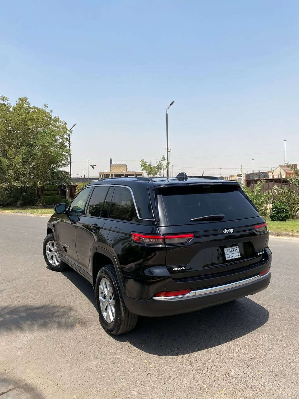 السلام عليكم
للبيع جيب كراند شيروكي موديل 2023 خمس راكب
وارد امريكي مكفولة بدون حادث بدووون صبغ 

سرقة بعض القطع الخارجية ومشتري كت كامل نفس اللون

بدوووون صبغ بدوووون ايرباك 

مواصفات التيتيود 

مكينه 6 سلندر 3600

فور ويل 

بصمه 

هاندبريك بصمه 

كشنات جلد تدفئة 

استيرن تدفئة

رادارات المحافظة على المسار

رادارات نقطة عمياء

رادارت مانع تصادم خلفي وامامي طوارئ

لايت زنون 

تبريد قطعتين

كير ماوس 

شفتات ستيرن 

سايد بريك بصمه 

اوتو هولد 

جنطة كهرباء 

ماشية ٥٠ الف واجتي ماشيه ٤٨ الف دخووول جديد 

السيارة جديدة وماناقصها برغي 

السعر٢٩٥٠٠ وبيها مجال بسيط 

للاستفسار ***********

عنوانها بغداد حي الجامعة
