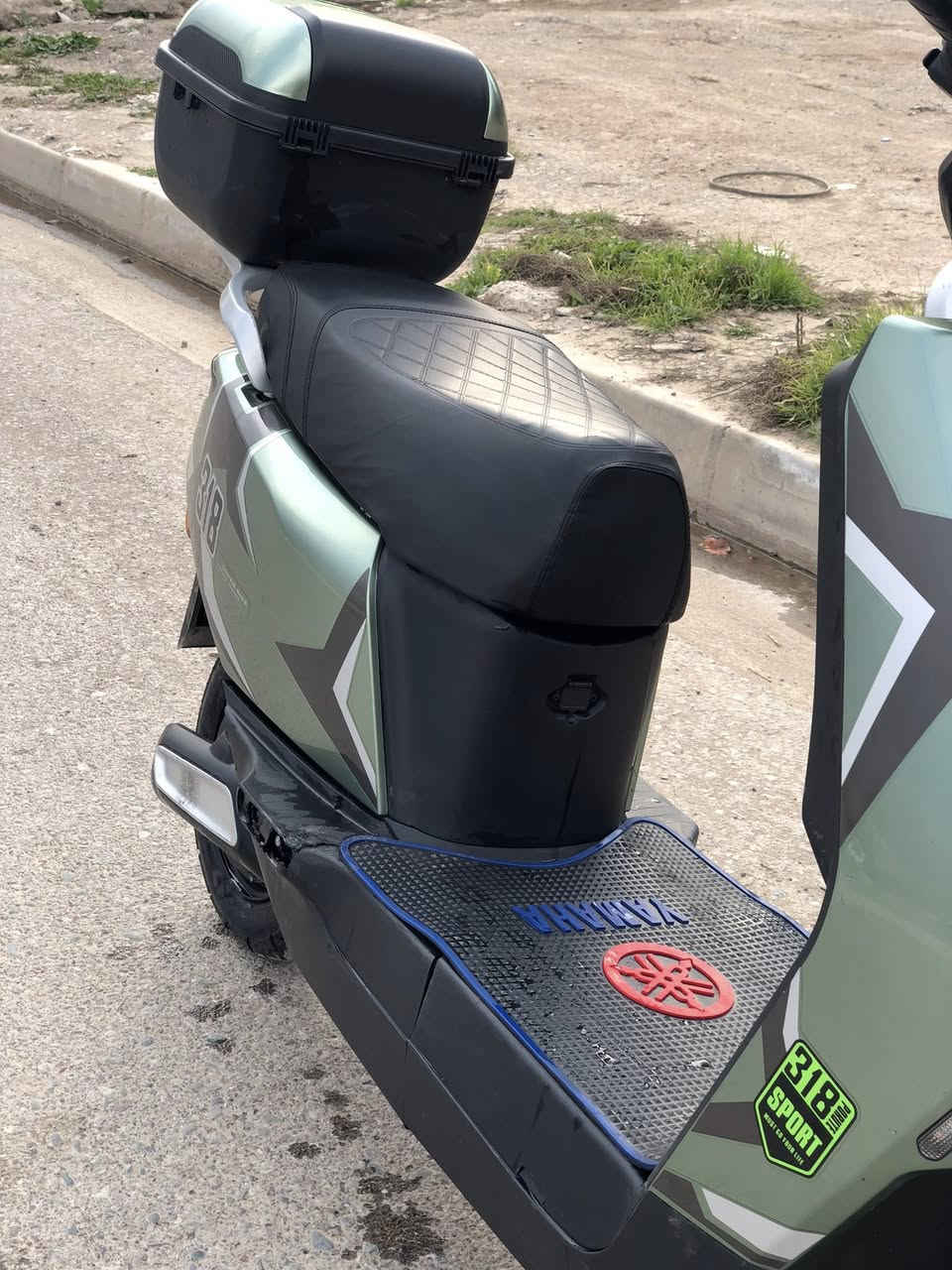 السلام عليكم
اخون الماطور شحن 318 شرط النضافه ماطور جديد ما مستخدم شي قليل 

البطاريات شرط وين ما تريد افحص عقل ملف شرط م

الماطور جديد كما موضح بل الصور السعر 600 وبيه مجال للشراي خاص مكاني موصل حي المحاربين قرب مسبح الابراج الرقم *********** الامو شراي لا يجي 

الماطور نضافه 💯 الملف 2000
