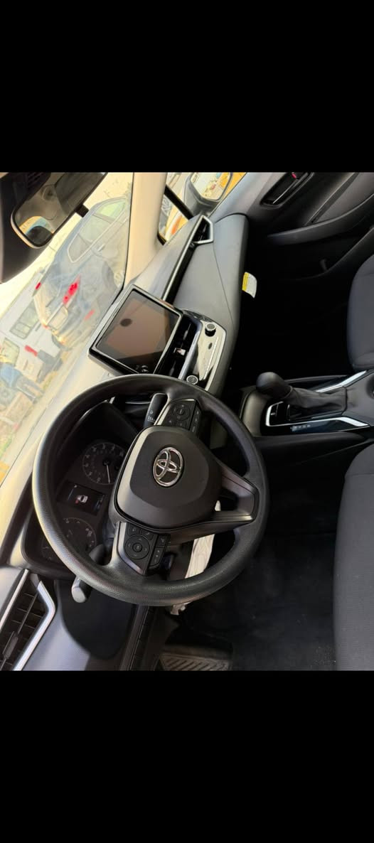 السلام عليكم
كولار موديل 2023 مواصفات le
وارد امريكي الضرر موضح بالصور 
مكينه 2000
السعر 120 بدون رقم وبيها مجال
للتواصل 
***********
