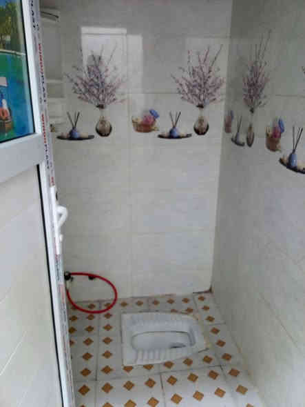 متوفر الان دار سكني #للايجار
...........................................
موقعه الديوانيه #حي_الجامعه_شارع_عشرين
نهايت شارع 20 بلزراعي
....____....____....____....___
يحتوي علئ غرفه نوم وصاله كبيره ومطبخ واستقبال وصحيات داخليه وخارجيه البيت نضيف ومرتب 

#ايجارها_300_الف
للاستفسار اكثر 
#واتساب_اتصال_***********
أو مراجعه مكتب السند للعقار الكائن في الجزائر شارع المطاعم مقابل مدارس التفوق الاهليه
