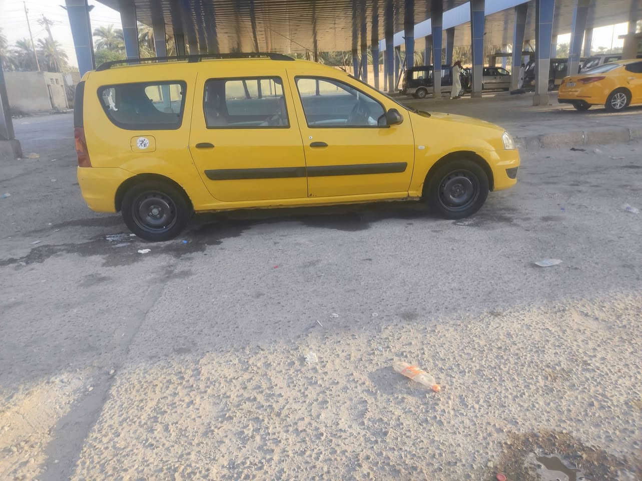 سلام عليكم رينو ٧ جاهزه للخير سنويه جديد خط وبحث جداد تخم تاير دوشمه  السعر ٥٤ بيهه مجال بسيط ***********مكاني سماوه قضاء الخضر
