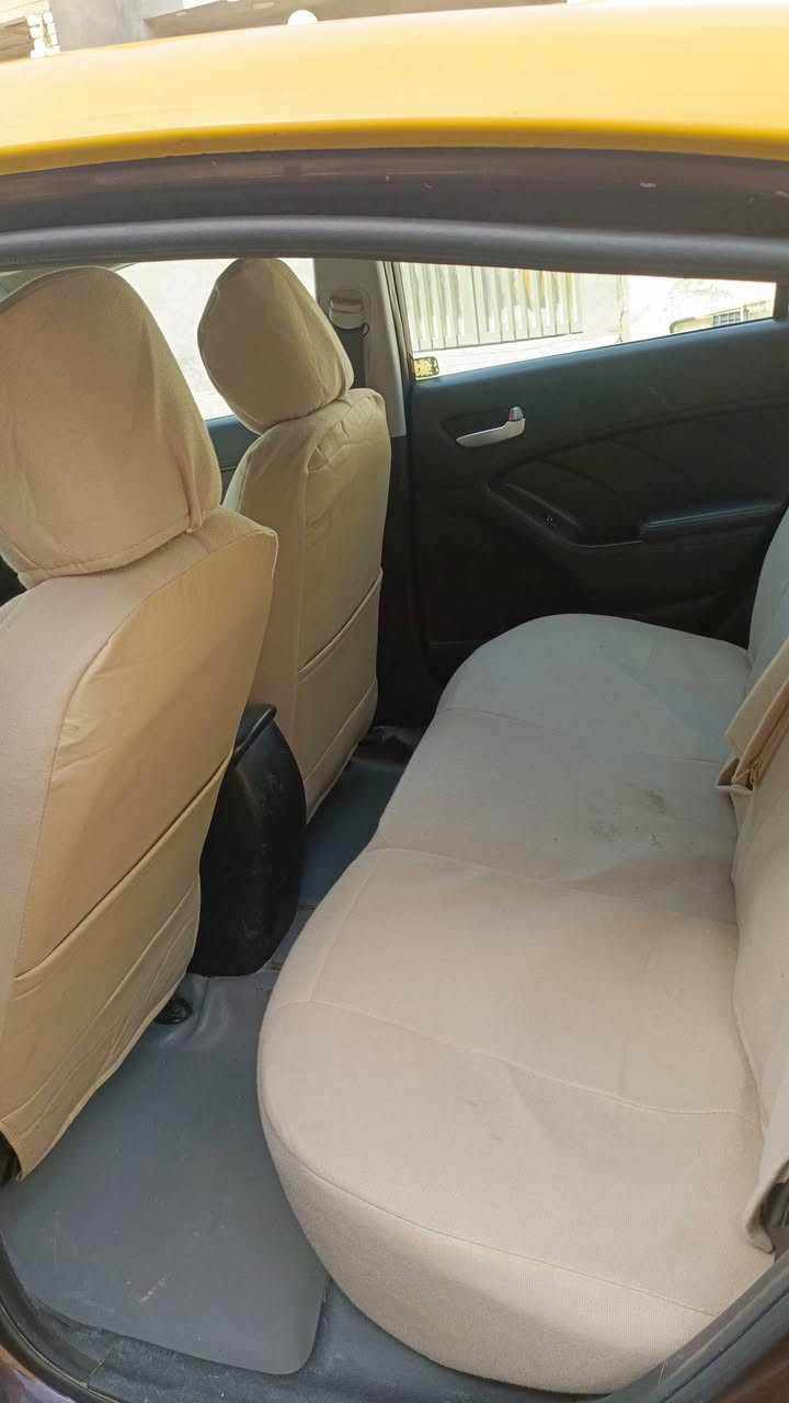 للبيع فورتي 17 بغداد بسمي  حادثهة جاملغ امامي سرقة بدون دواخل شرط الفحص هزة أو رقم جديد بسمي امصفرة من كلشي جاهزة من كلشي السعر 115مكاني بغداد الدورة ***********
