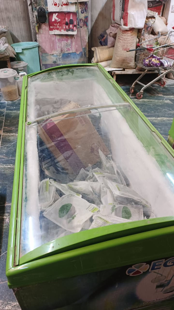 مجمدات ٧ اخوات حجم ١٨قدم حله ابو غرق وضمان شهر ***********
