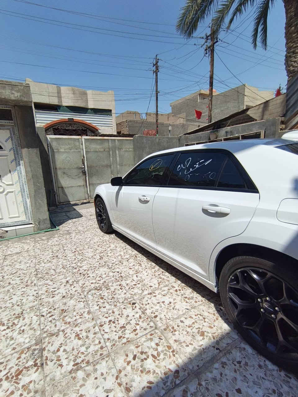 سلام عليكم
كرايسلر أوباما 300 S
  _مديل 2019
لون ابيض قماره حديد 
 دخول جديد كتاب ضباط متقاعد
ملاحضه 👈 السياره مرقم بغداد تحويل ثاني يوم👉❤️

:((حادث السياره كما موضح بل صور جاملغ الأيمن الأماني ول أيسر بارد قليل فقط بدون ايرباك. مكينه كير اكسل مكفول)). 

المحرك : V6 3.6
المواصفات :
* بلوجكتر امامي LED
* ويل قياس 20 أنج .
* شاشه كبيرة مع نظام ملاحة نفكيشن GPS .
* داخل جلد ختم S اسود
* مقاعد أمامية كهربائية عدد 2 .
* مقاعد أمامية تبريد وتدفئة .
* تشغيل عن بعد .
* تدفئة ستيرن .
* محدد سرعة .
* تلفون بلوتوث .
* كاميرا خلفية دواره. 
* مرايا متحسسة للاضاءة العالية .
* كير ماوس شفتات ستيرن
* داخل سياره لون اسود .

:((حادث السياره كما موضح بل صور جاملغ الأيمن الأماني ول أيسر بارد قليل فقط بدون ايرباك. مكينه كير اكسل مكفول)).

مكان السياره بغداد
السعر اتصل ودلل
للستفسار ***********
