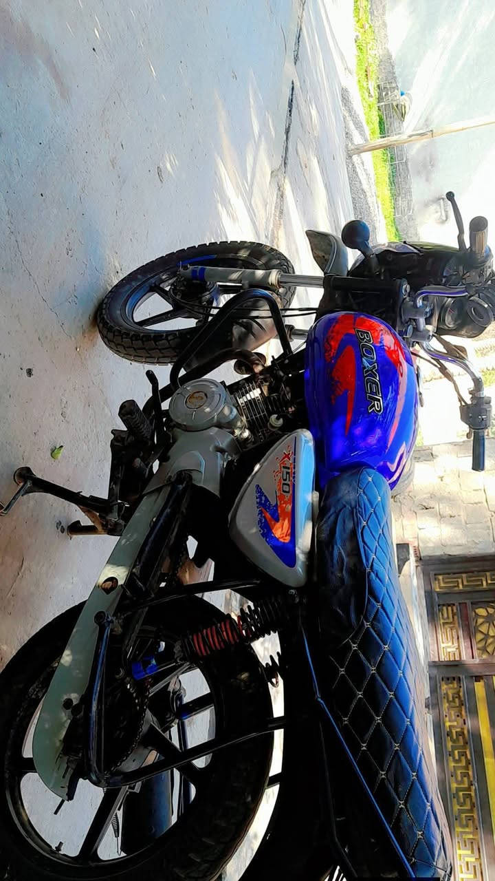 بوكسر موديل ١٧ اوراق اصوليه ٦ ورقات دراجه كامله مابيها نقص كهربائيات كله شغاله فقط السلف واكف السعر ٦٥٠ المكان بعقوبه الهويدر ***********
