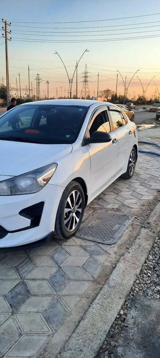 ل بيع كي فايف  ريو موديل 2023  ماشه ١٢ الف اخت الزيرو شرط كلها عله وضع الشركه رقم ديالى الجديد سنويه ل ٢٠٣٠ موصفات معروفه برغي ممفتوح بيها امريكيه ضرر البنديد صبغ فقط السونار بلمنشور  سعر ١٣٠ وبيها مجال ....مستعجل ...... عنواني ديالى بعقوبه *********** ....ويشوف الف خير الصير من نصيبه
