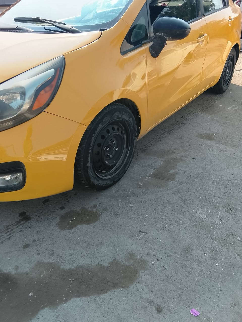 سلام عليكم كيا ريو للبيع موديل 2014 رقم السياره بغداد مشروع وطني مكان بغداد وارد امريكي محرك 1600   سعر 82 وبيها مجال حق الجيه.        اتصل وتدلل.      ***********
