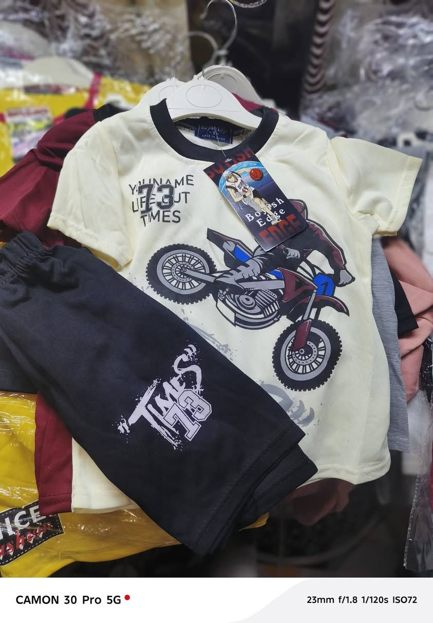 للهم صلي على محمد وال محمد
بلاش بلاش بلاش بلاش 🏃‍♀️🏃‍♀️🏃‍♀️
تراكات ولادي يلبس من عمر سنتين الى عمر ثمانية سنوات
القماش قطني شرط الفحص
سعر القطعه ب٤
٣قطع ب١٠
للحجز واتساب
***********
او على ماسنجر
كل هله بيكم
