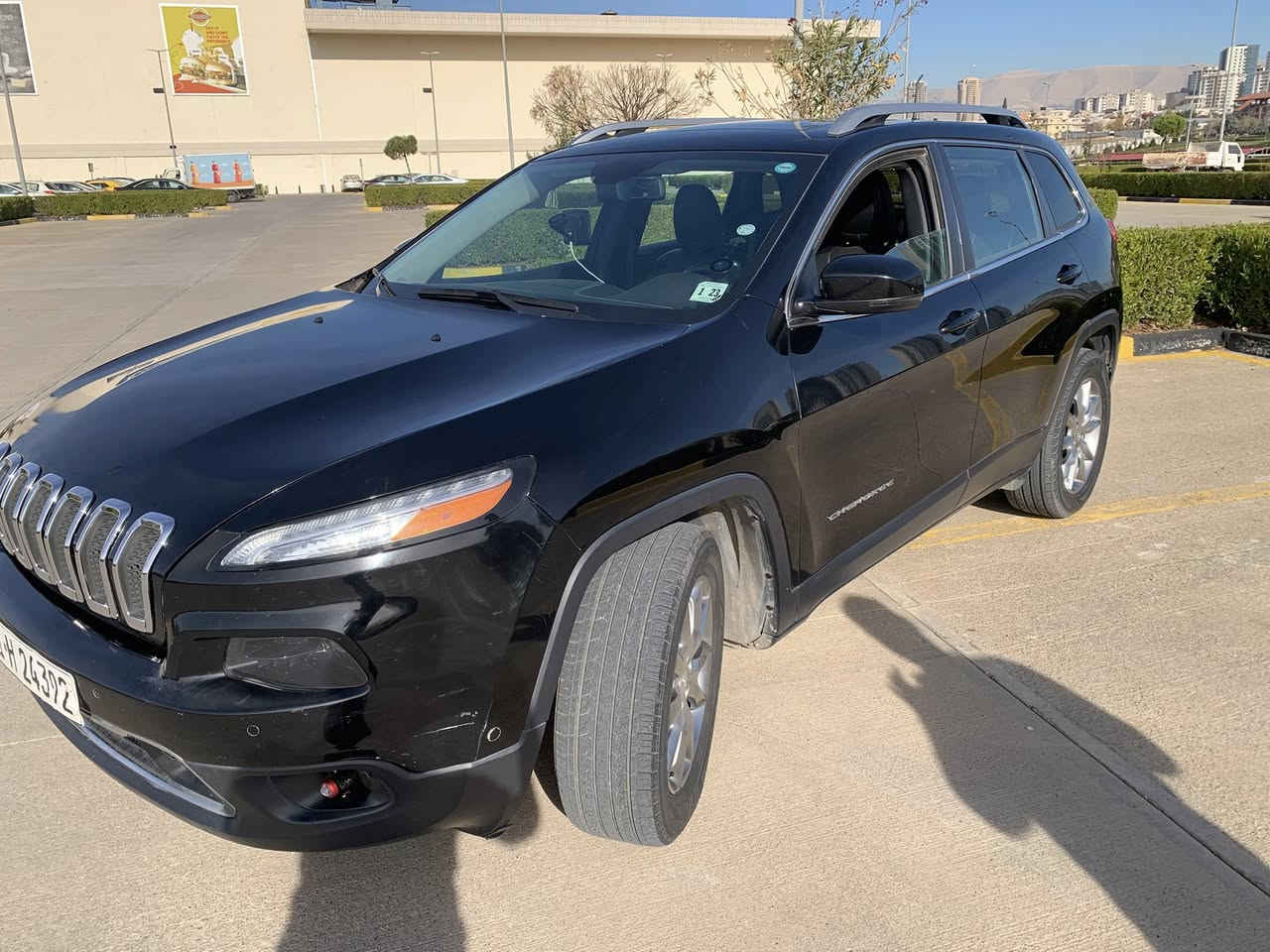 جيب 18 شيروكي لمتدد فول مواصفات مشيه 70 كيلو مو ميل محرك 6 بانوراما السعر 117بيها مجال الاتصال ***********
