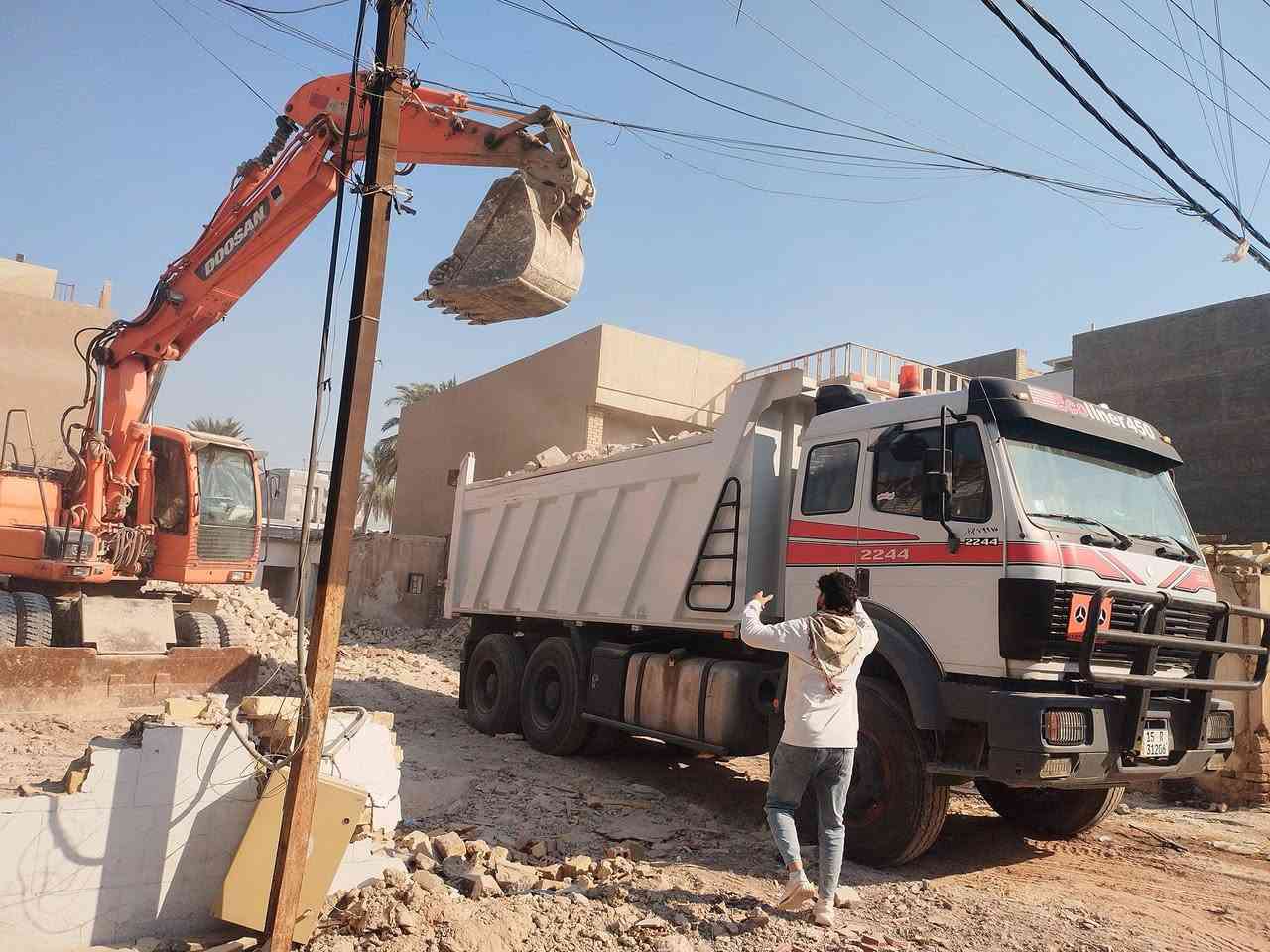 مستعدون لهدم الدور ورفع الانقاض وتجهيز المواد اسعارنا مناسبه 
***********
