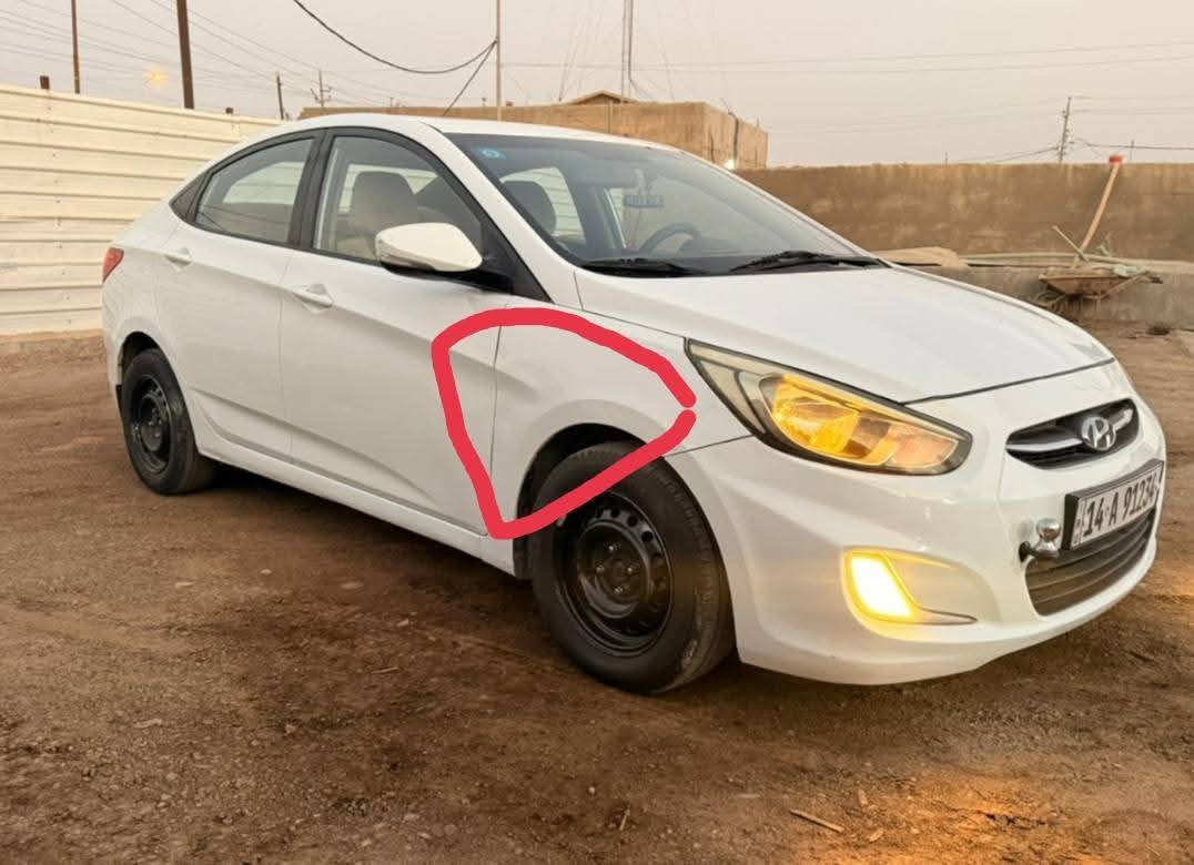 اكسنت موديل 16 بأسمي سيارة جاهزة للاخير كير محرك حدادة
بيها صبغ مشأر 
السعر98 
***********
