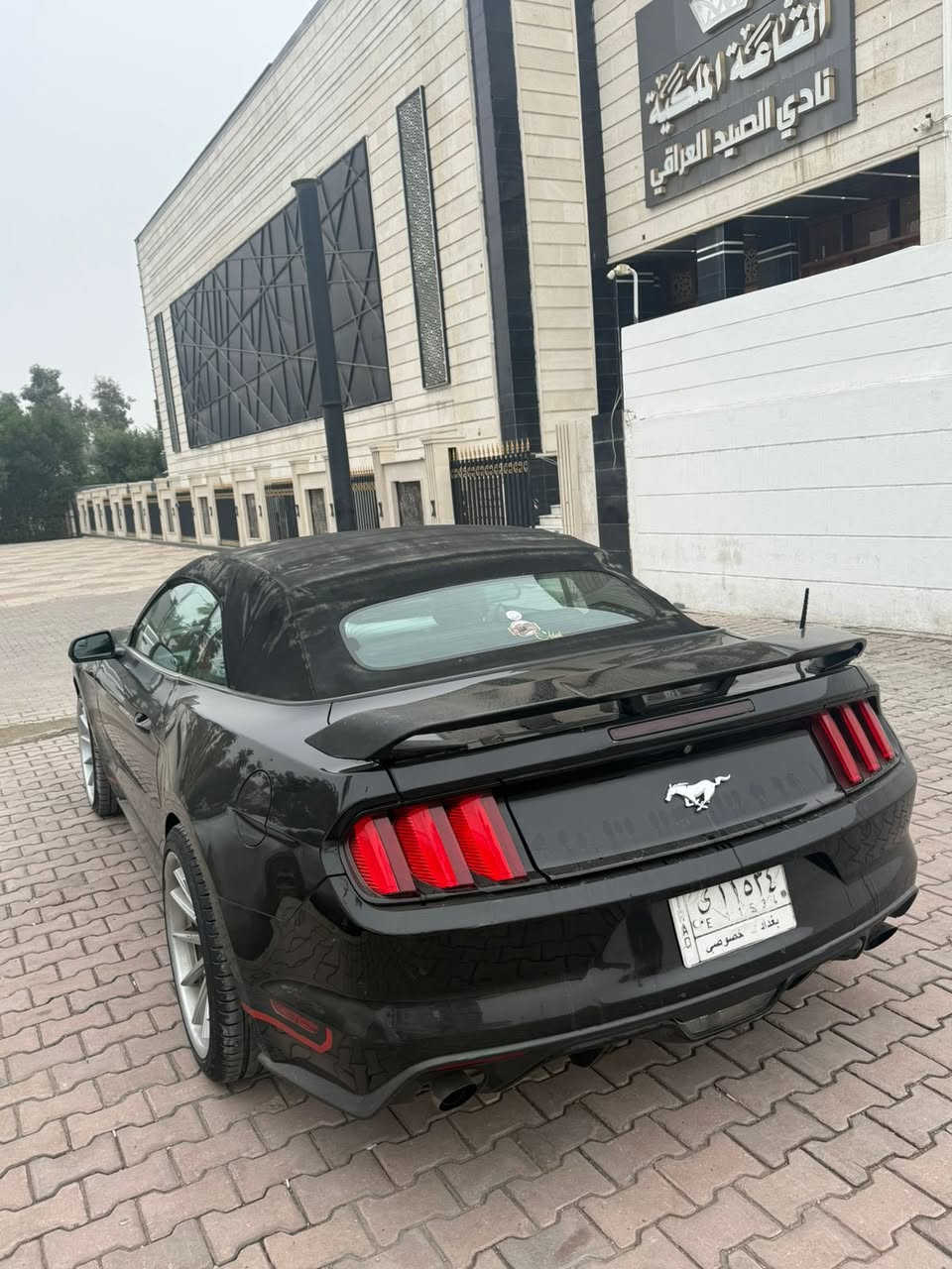 فورد موستنك 2016 
ايكو بوست محرك 2300 تيربو
بريميوم فول مواصفات كشف
ماشية 54 الف
شاشة كبيرة
كشنات جلد تدفئة تبريد
داخل سبع الوان
عليهة ويالة فيرادا 20 وتخم تاير جديد
منظومة زنون جديدة
عطاس+ اويل كاج كان
لحية امامية
حادثة جاملغ وربع الباب مالسايق والجاملغ الخلفي عكس السايق وهنا نطخت طختين بسيطات
مكان السيارة بغداد اليرموك 
***********
