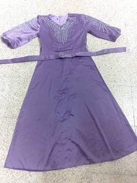 فستان • ملبوس مره وحده • مقاس ٣٨