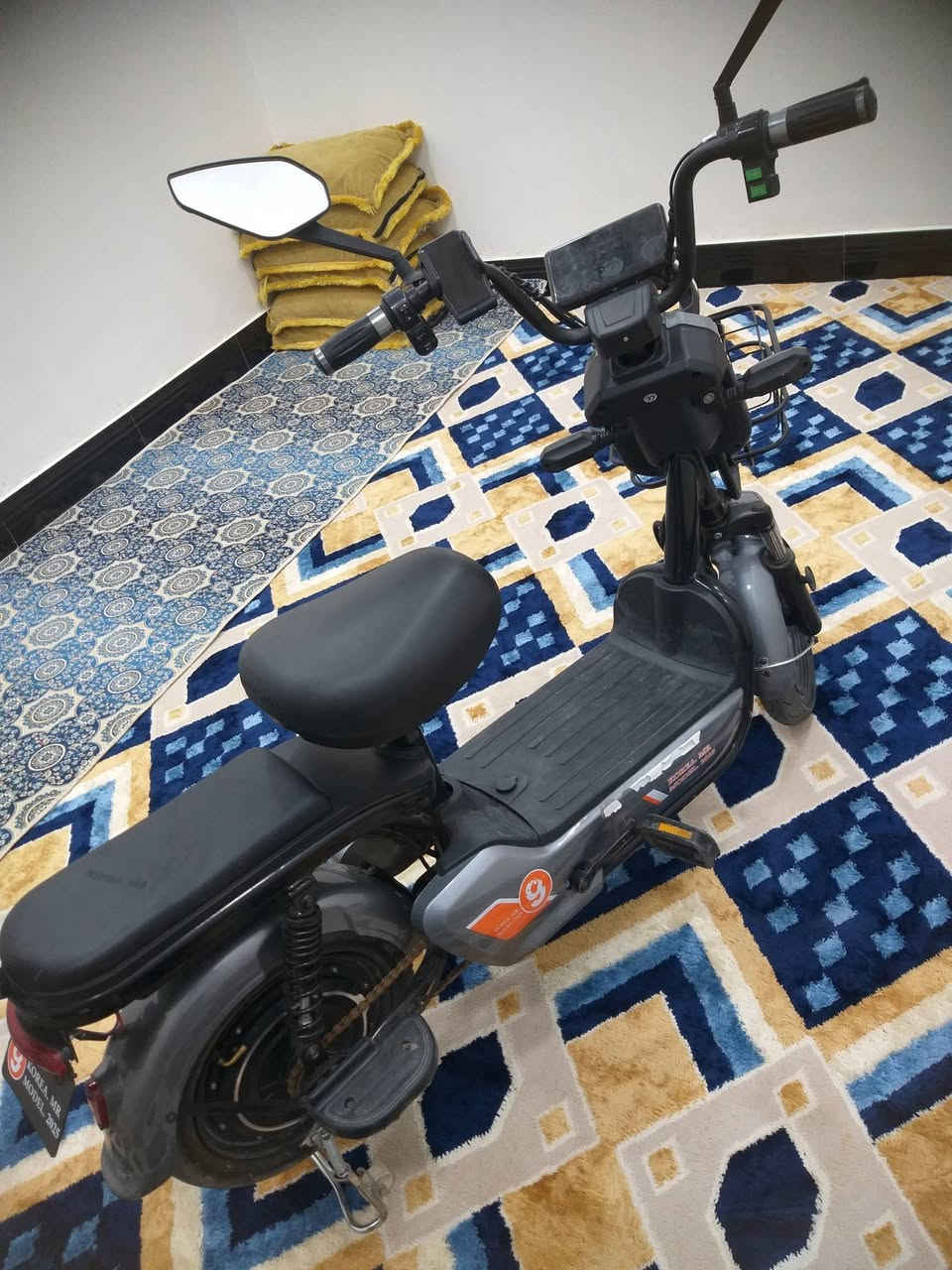 سلام عليكم دراجه شحن للبيع جديده وكيل صار شهر من مشتريه .السعر 350 بيه مجال...***********
