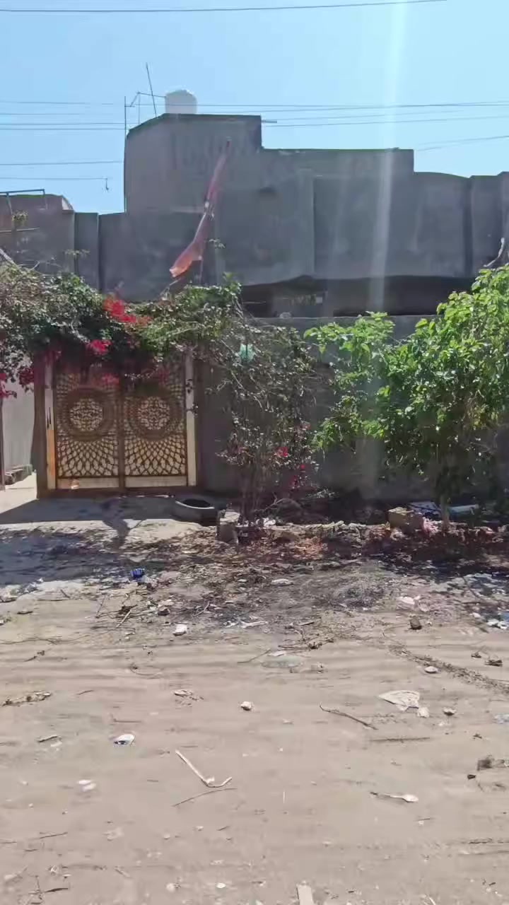 بيت مساحه. 220 من. حي الأمن الداخلي منطقه 23 بناء. جديد بمنطقه 23 غرفتين وصاله ومطبخ واستقبال. وصحيات داخليه و خارجيه. بيت جديده درجه أوله. للاستفسار. ***********.   السعر 135
