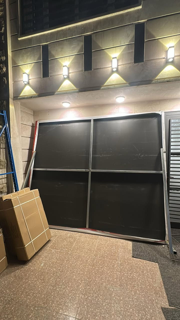 فريم بوستر ٣*٢.٥ 
الي يفيده يتواصل ***********
