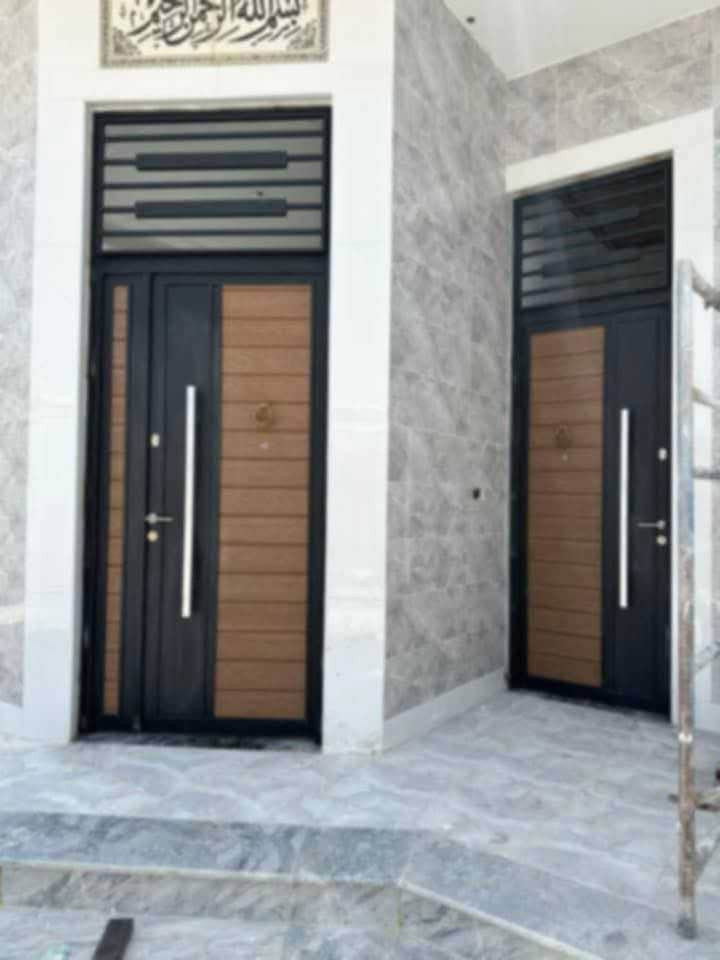 معمل حدادة الاخوين لعمل الأبواب و الشبابيك والمحجرات والسقائف وكافة أعمال الحداده أحدث النقوش والحديد الثقيل الهاتف*********** انسب الاسعار وكافت النقشات ملاحظه (25الف كرسته وعمل المتر الواحد السقيفه صطح البصرة, العراق
