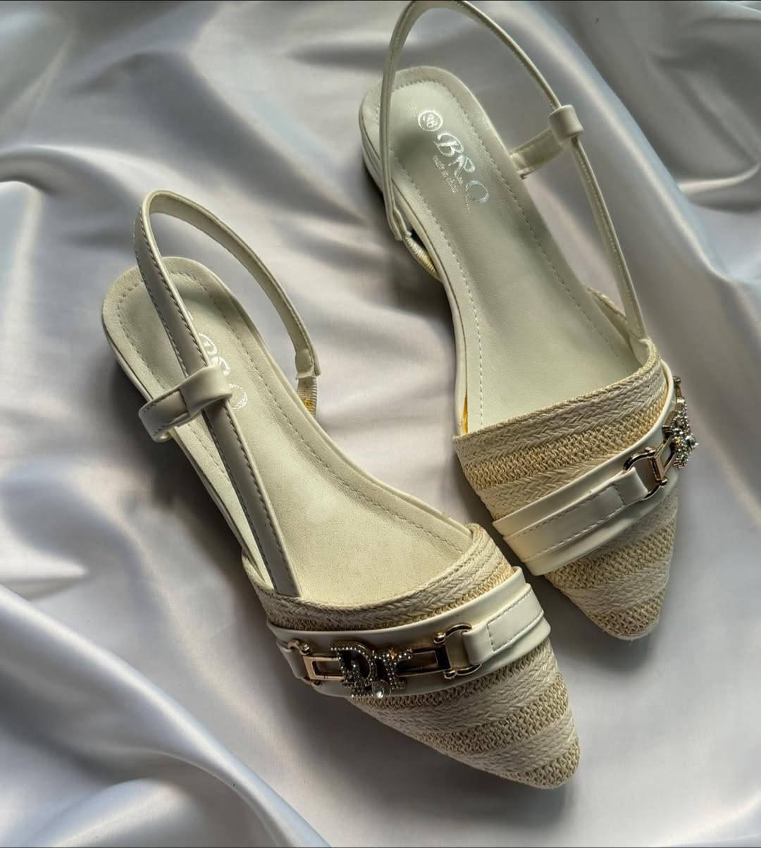 جديد روز 🌹🌹🌹
متوفر خدمة توصيل 🌹


**إذا كنت صاحب هذا الإعلان وتريد حذفه لأي سبب، رجاءا أرسل رسالة إلى الدعم الفني**