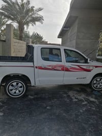 تيوتا ٢٠١٠ مكفوله من الصبق كير عادي رقم بغداد ومكاني بغداد شاصي ١٩ ماش...